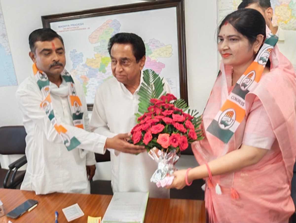 मप्र में भाजपा को झटका, पूर्व विधायक के बेटे-बहू कांग्रेस में शामिल